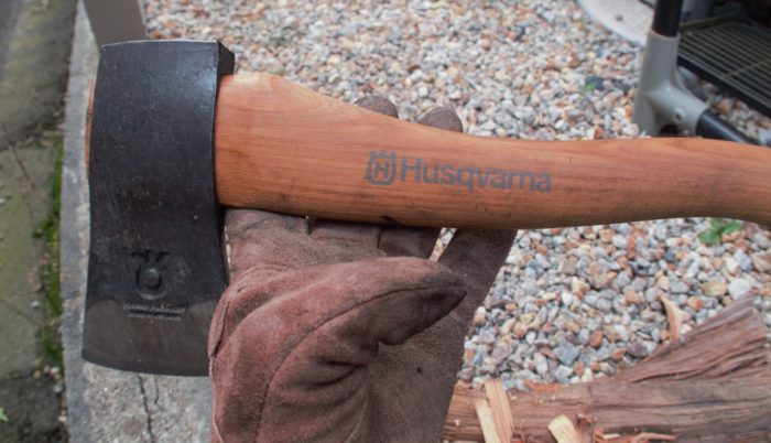 ハスクバーナ手斧38cmをレビュー！薪割り、木細工が出来る万能小型 